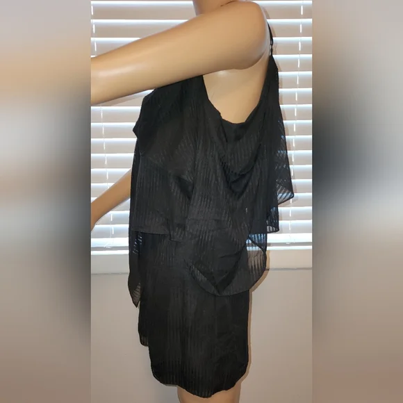 Black Leith romper Sz Medium - Picture 2 of 4